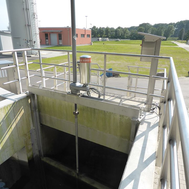 Control technology with remote maintance - with BEAservo stainless steel e-actuator incl. BÜSCH lowering type penstock - sewage treatment plant Mannheim